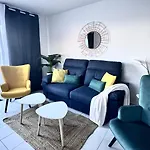 Blue Horizon By Deihu Experiences Daire